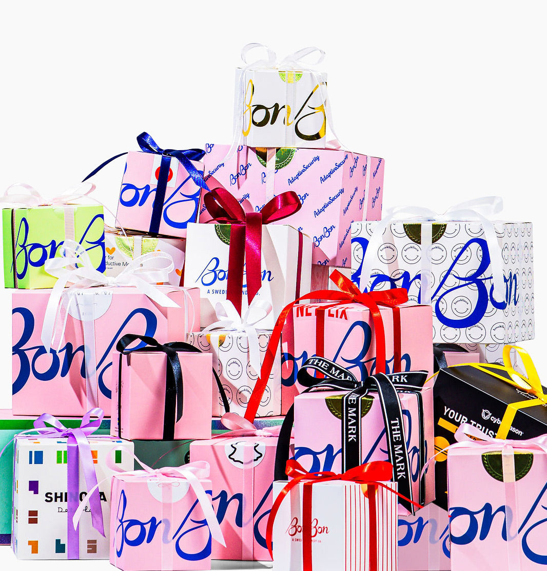 CUSTOM GIFT BOXES